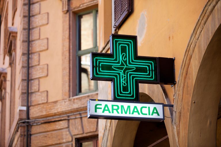 LIMPIEZA DE FARMACIA EN SEVILLA