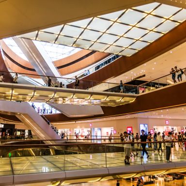 limpieza de tiendas locales comercios Sevilla